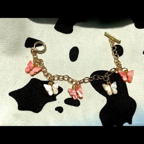 Butterfly effect - Picture 1 of 4